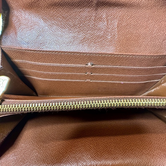 Louis Vuitton Monogram Brown Saraha wallet and key holder - Picture 10 of 14